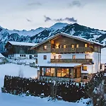 Serviced Luxury Evi, Ski-in Ski-out * كابرون
