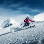 Serviced Luxury Evi, Ski-in Ski-out شاليه *