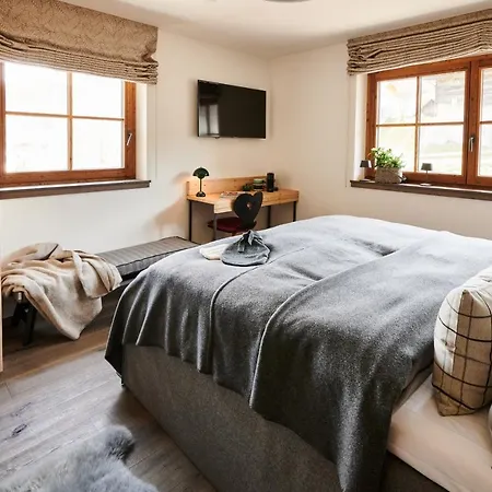 Horská chata Serviced Luxury Evi, Ski-in Ski-out *