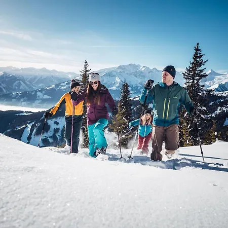 Serviced Luxury Evi, Ski-in Ski-out Kaprun