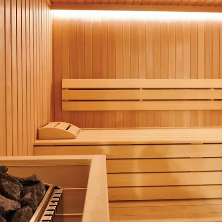 Serviced Luxury Evi, Ski-in Ski-out בקתה *