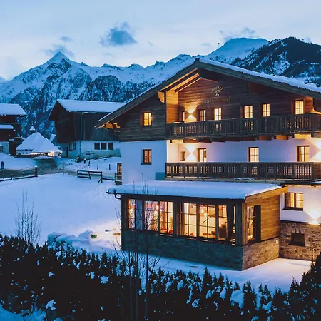 Horská chata Serviced Luxury Evi, Ski-in Ski-out