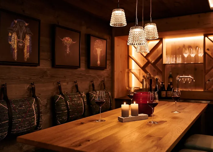 Serviced Luxury Evi, Ski-in Ski-out Шале