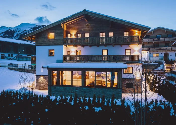 Serviced Luxury Evi, Ski-in Ski-out 샬레 카프룬