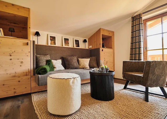 Serviced Luxury Evi, Ski-in Ski-out 샬레 *